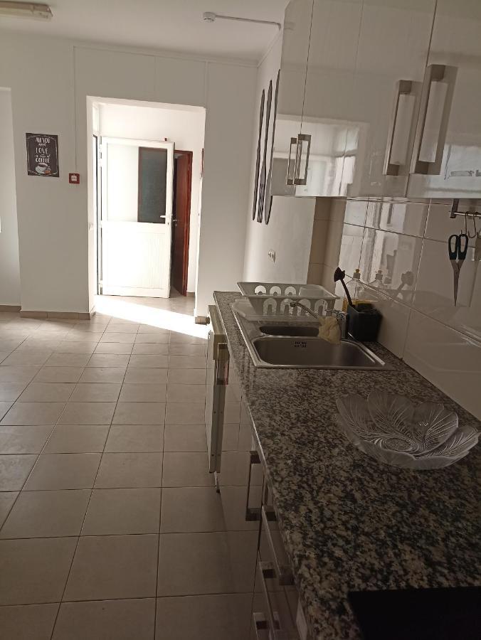 Hostel Vilarade Portimao Bagian luar foto